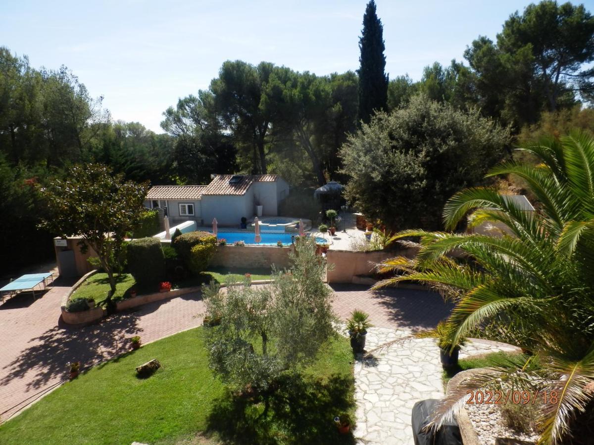 Gite Le City En Provence Lambesc Exteriör bild